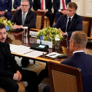 beyaz saraydaki gorusmeden yeni zirve plani cikti putin ve zelenski gorusecek KyMBX9HH