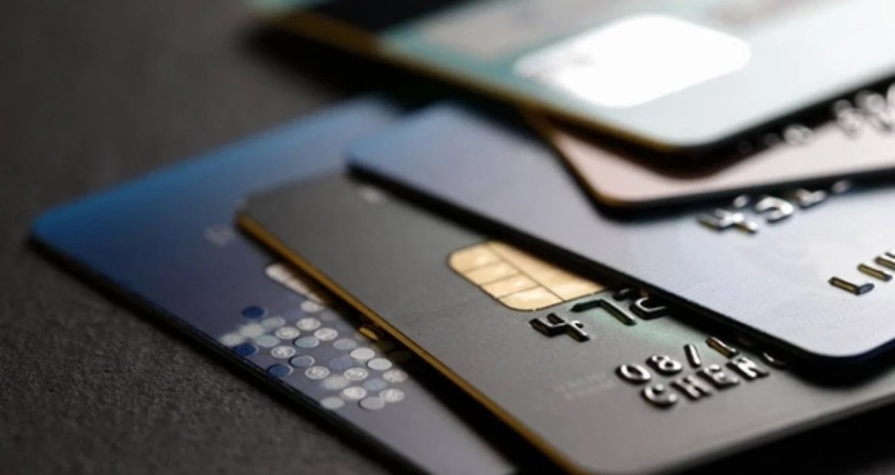 eski banka kartini cope atana agir ceza GSXQZBQC