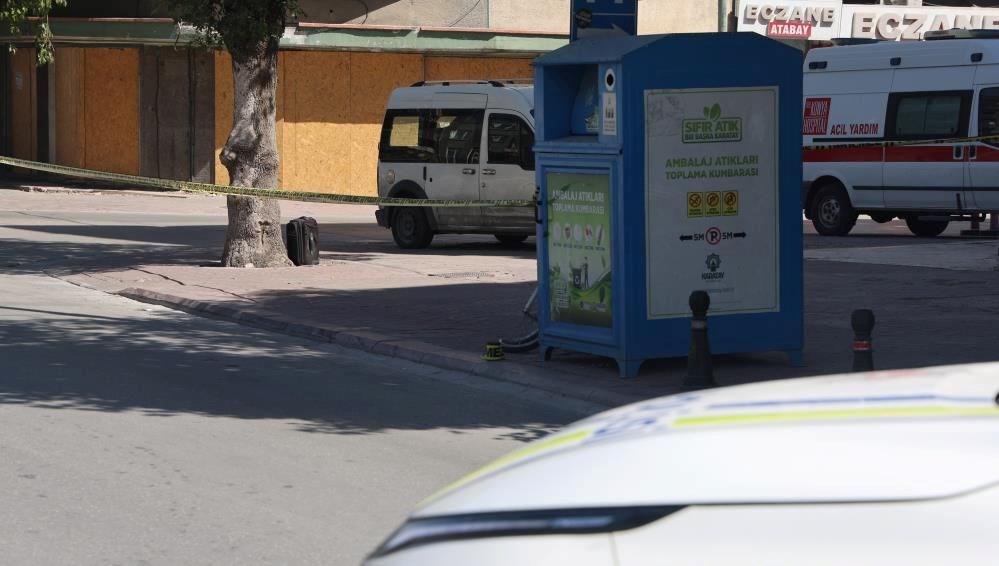 konyada bomba alarmi cadde trafige kapatildi ZYavvcti