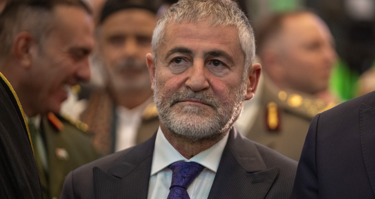 nebatinin gozlerindeki isilti azaldi EVyDmPm5