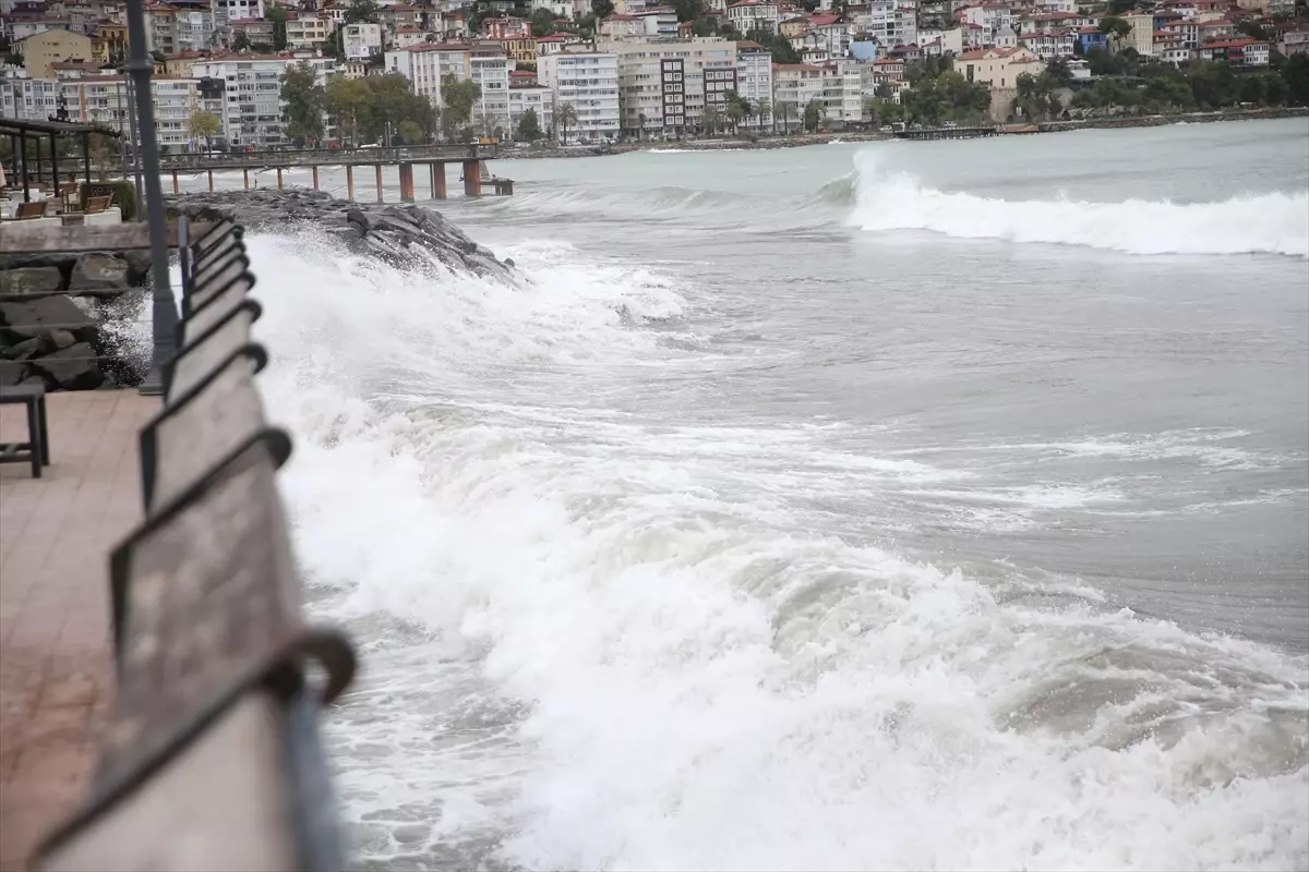 orduda ruzgar dalgalari 4 metreye ulasti ZeZ7KKVW