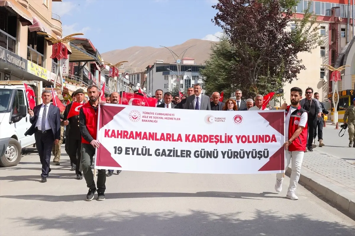 van hakkari bitlis ve musta gaziler gunu kutlandi FO2TN8eO