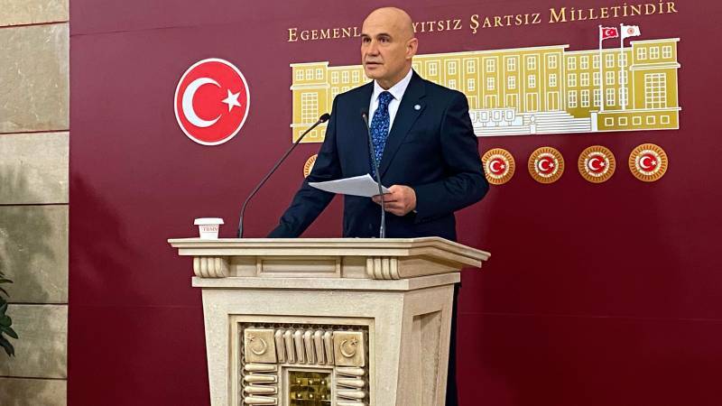 iyi partili comeze pkklilardan tehdit bu alcaklar tehdit mesajlari gonderilebiliyorsa devlet artik bir anlamdacokmus demektir vrDyLgKD.jpg