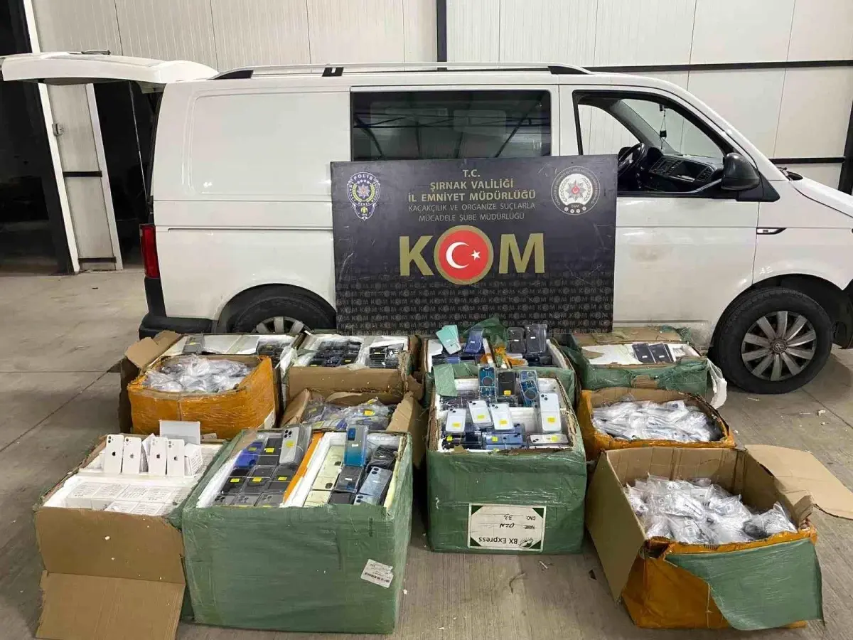 silopide kacakcilik operasyonu 45 milyon liralik elektronik malzeme ele gecirildi tU86sYFK