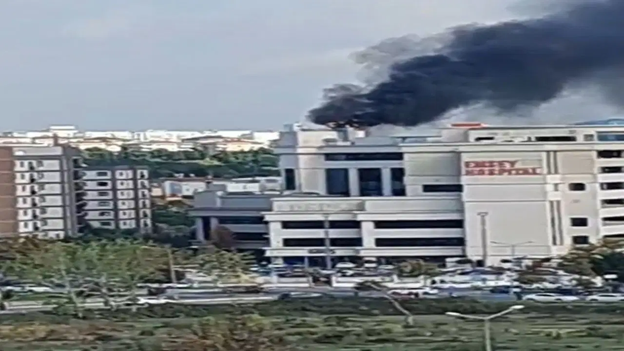 son dakika istanbul pendikte hastane yangini 29FRYPas.jpg