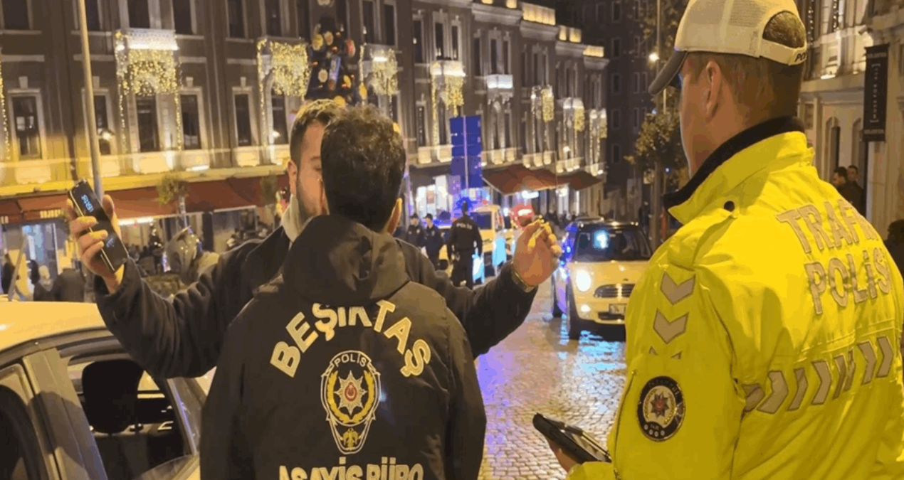 Beşiktaş’ta yüksek sesli müzik açan sürücü polise yakalandı