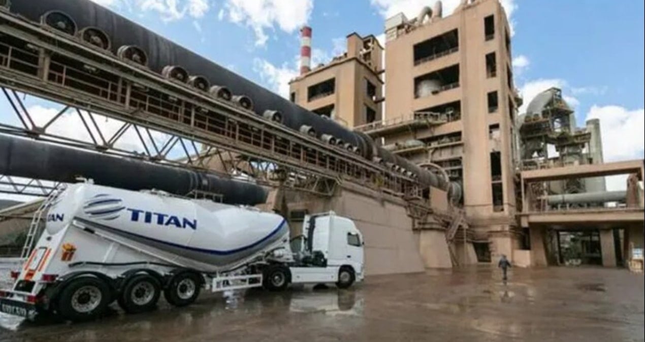 Yunanlar, Türk devini satın aldı